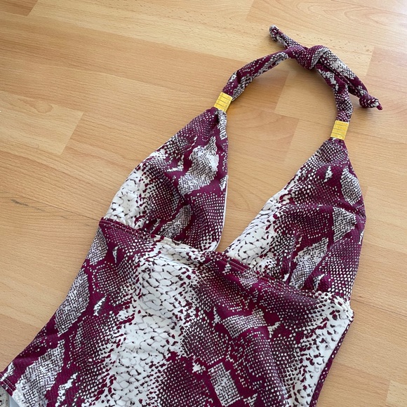 Like new Vix one piece swimsuit snake print - Picture 3 of 6